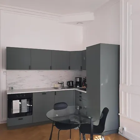 T2 Haussmannien Climatise - Saxe Gambetta Apartment *